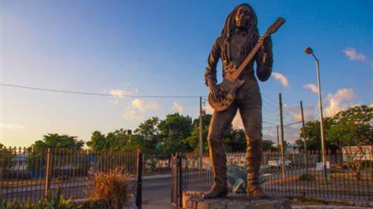Cultural & Historic Kingston Tour by Scott's Transport & Tours