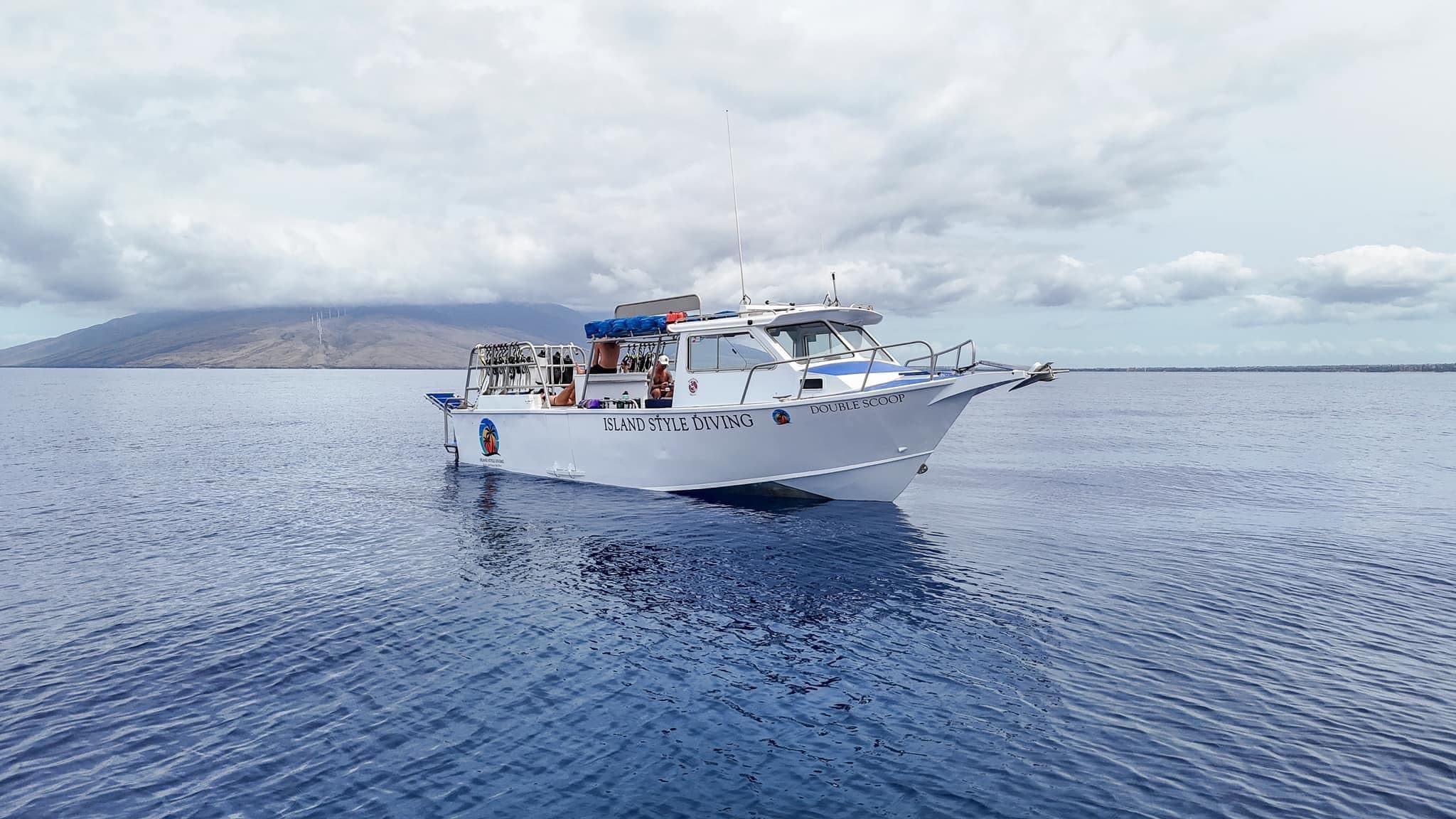 Explore Maui’s Underwater Wonders with a Private Molokini Snorkel Charter