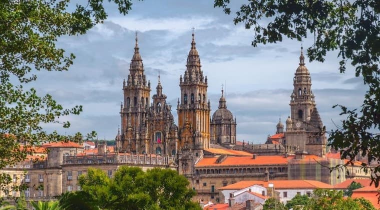 Outdoor Cultural & Historic Tours in Santiago de Compostela
