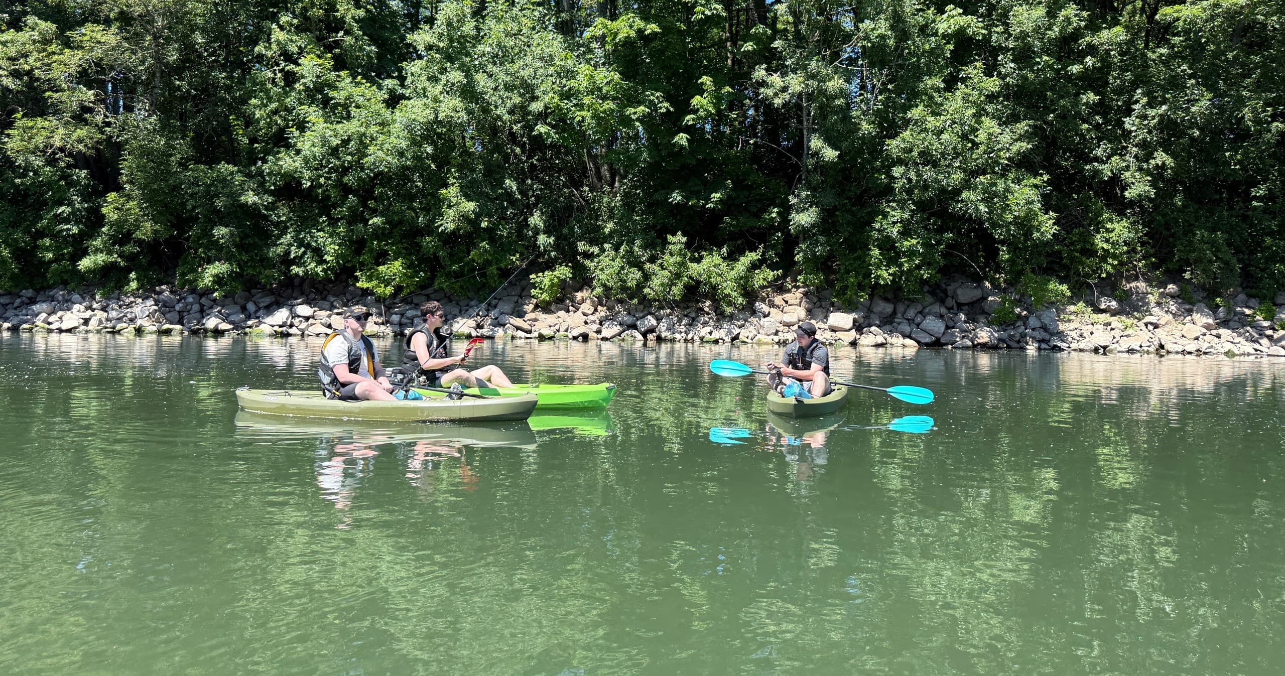 Self-Guided Kayak Rentals on Oregon Lakes and Rivers
