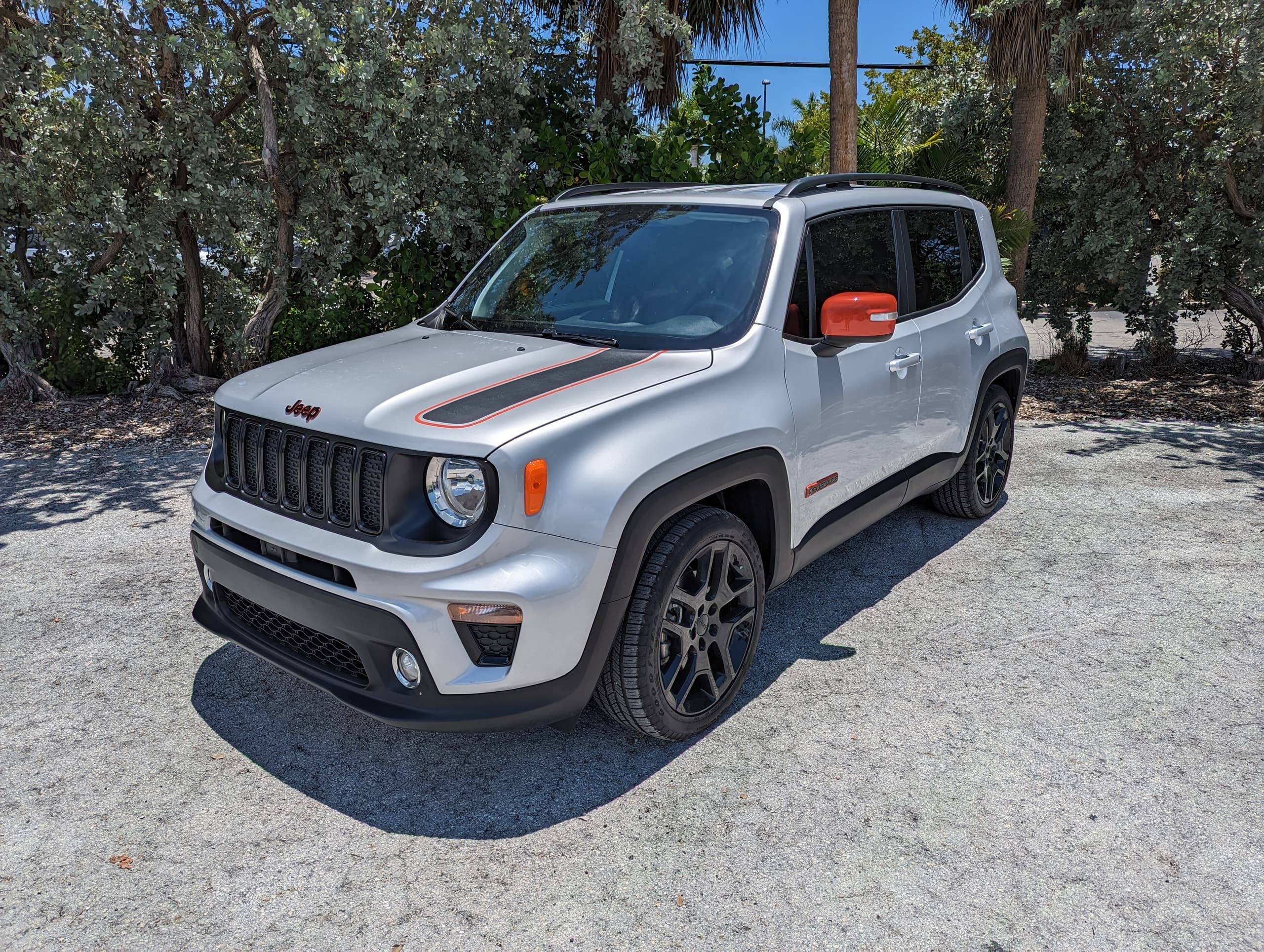 Land Adventure: Jeep Renegade Rental at Marathon