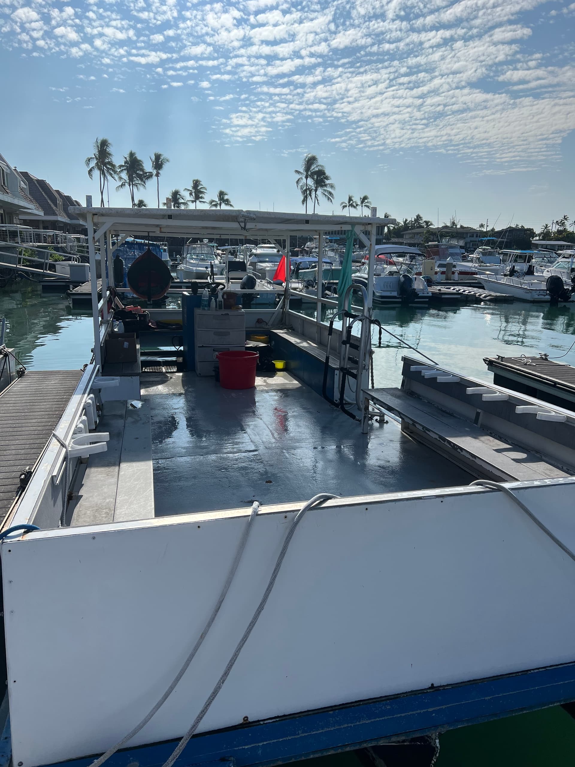 Sunset Booze Cruise in Honolulu's Maunalua Bay