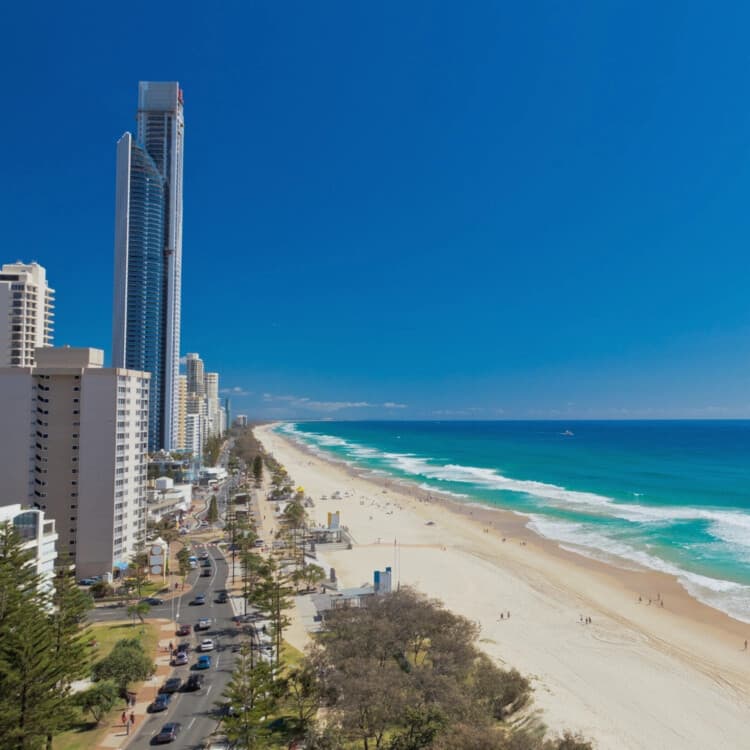 Gold Coast Day Tour: Surfers Paradise, Currumbin Beach & Point Danger photo 1