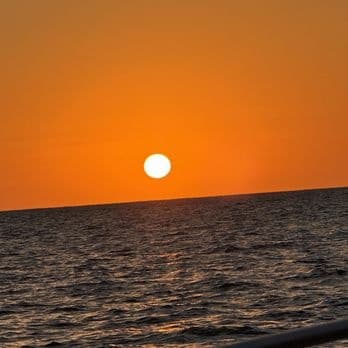 Best Waikiki Fireworks Cruise: Sunset Sail from Kewalo Basin photo 2