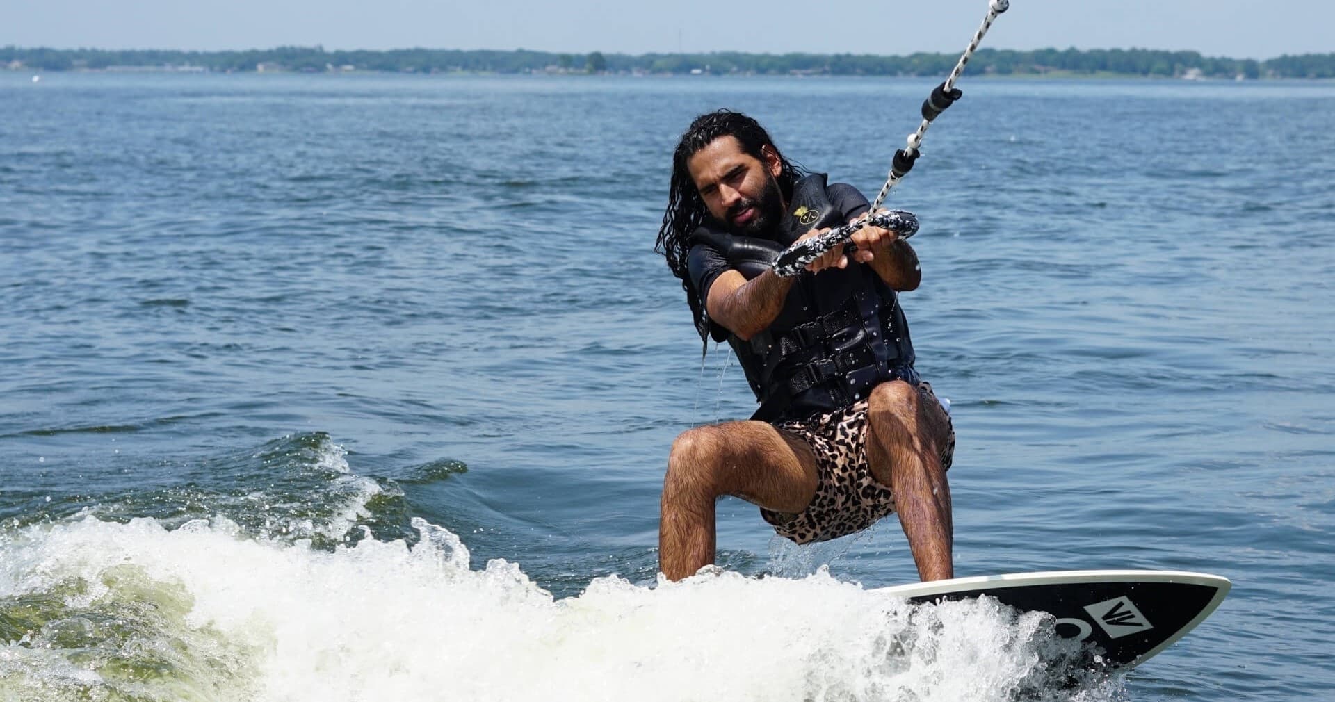 6 Hour Party Cove Getaway on Lake Conroe: Wake Surf and Sandbar Fun in Texas
