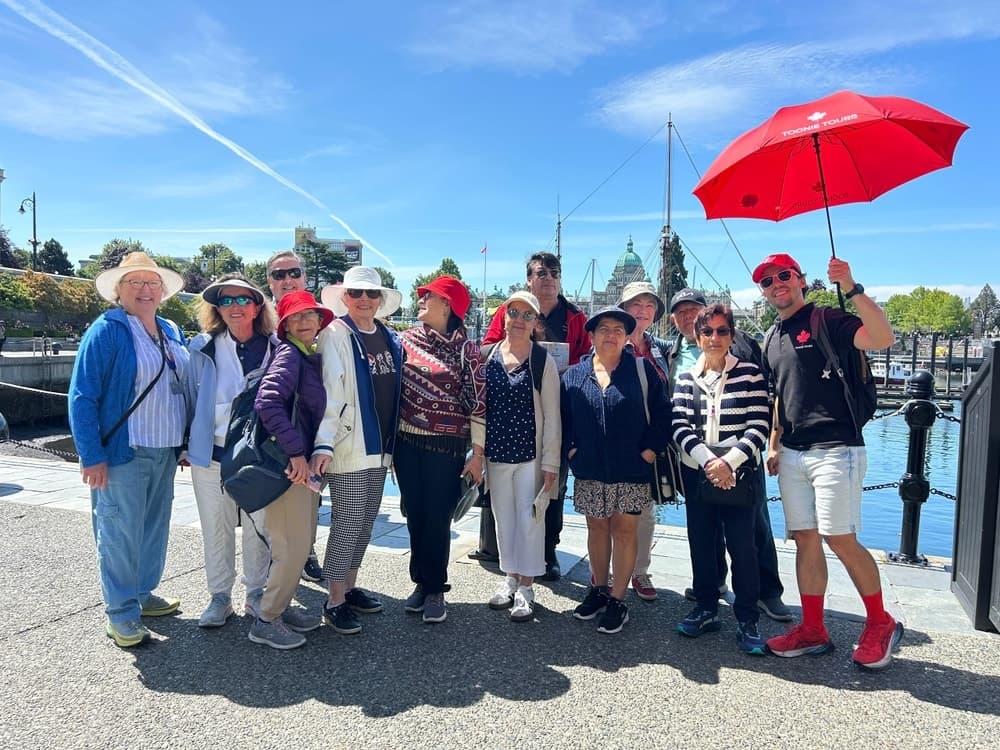 Private Victoria Walking Tour: 2-Hour Custom City Experience photo 4