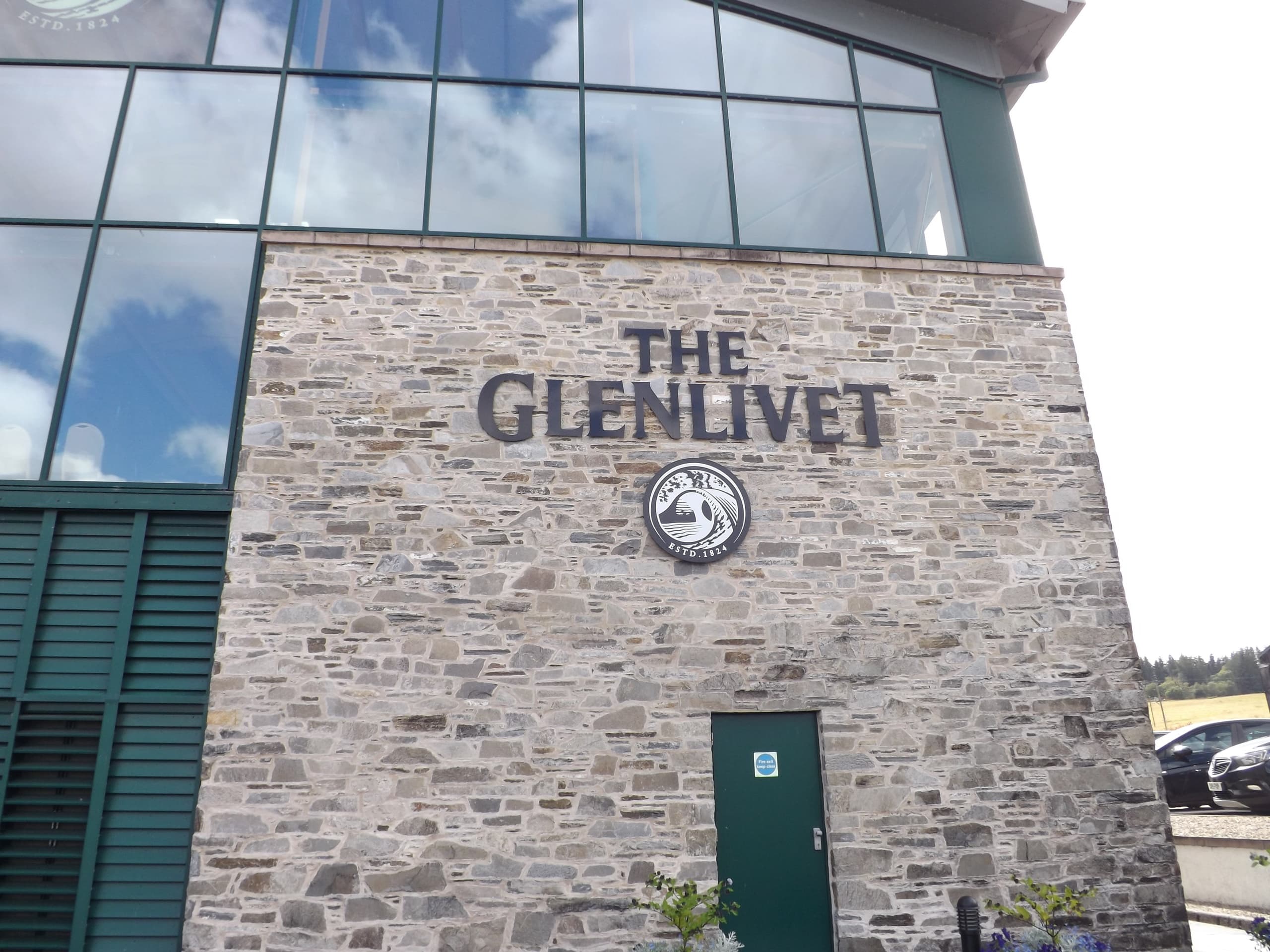 Whisky Tasting & Tours at Speyside Distilleries