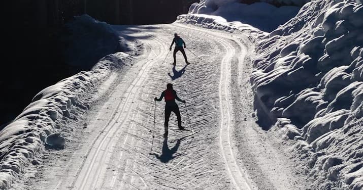 Glacier Point Glide: Guided Overnight Cross-Country Ski Trip from Badger Pass