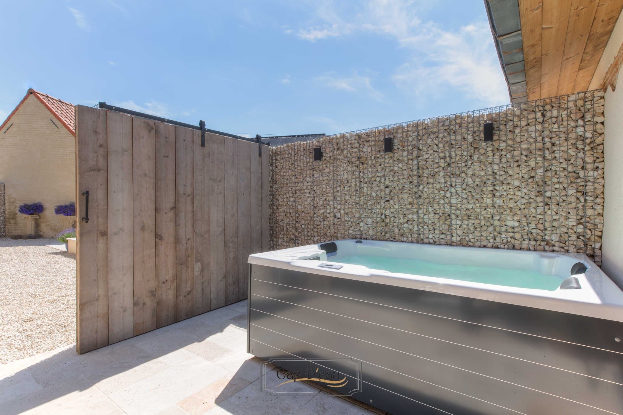 Private Jacuzzi Getaway at Wellness Cap D'eau in Waasmunster