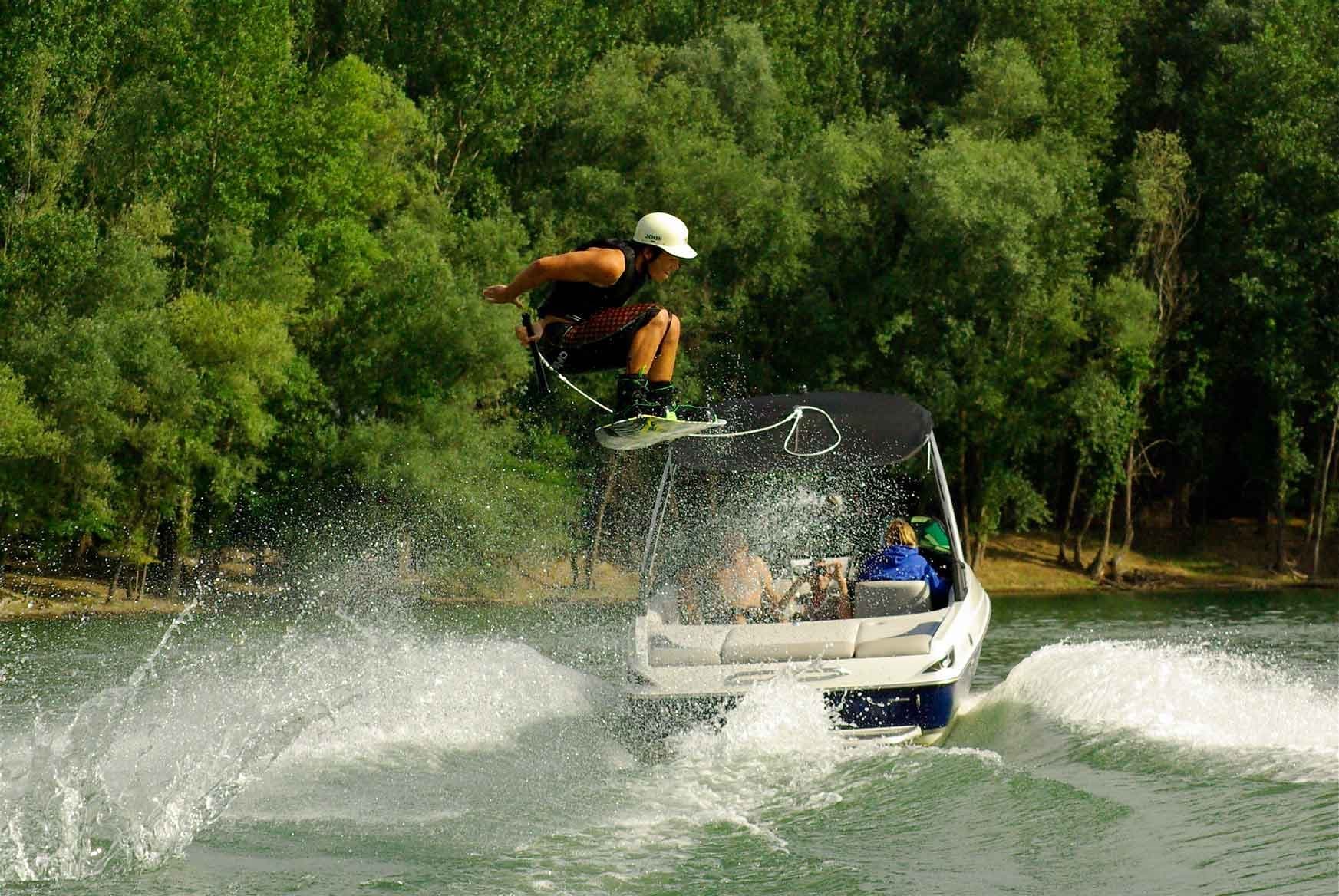 Big Boat Competition Challenge with Wakelagoona in Virelade