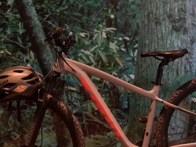 Kona Mahuna Hardtail Mountain Bike Rental in Knoxville: Ride Smooth Trails with Confidence