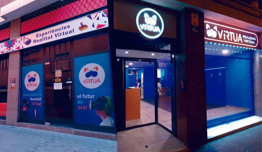 Virtual Reality & Tapas Adventure with Virtua in Barcelona