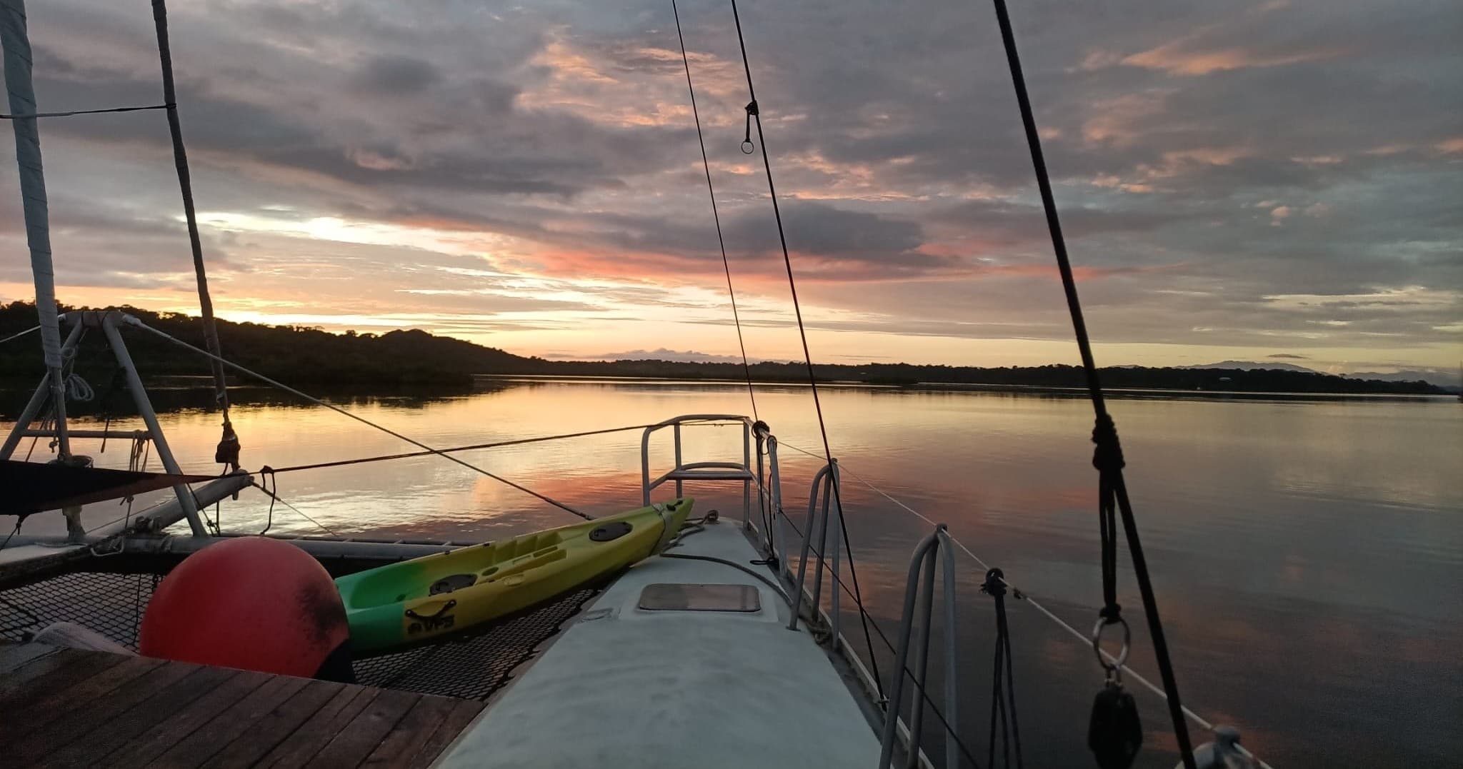 Multiday Stay and Explore the Bocas del Toro Archipelago: A Unique Boat Adventure