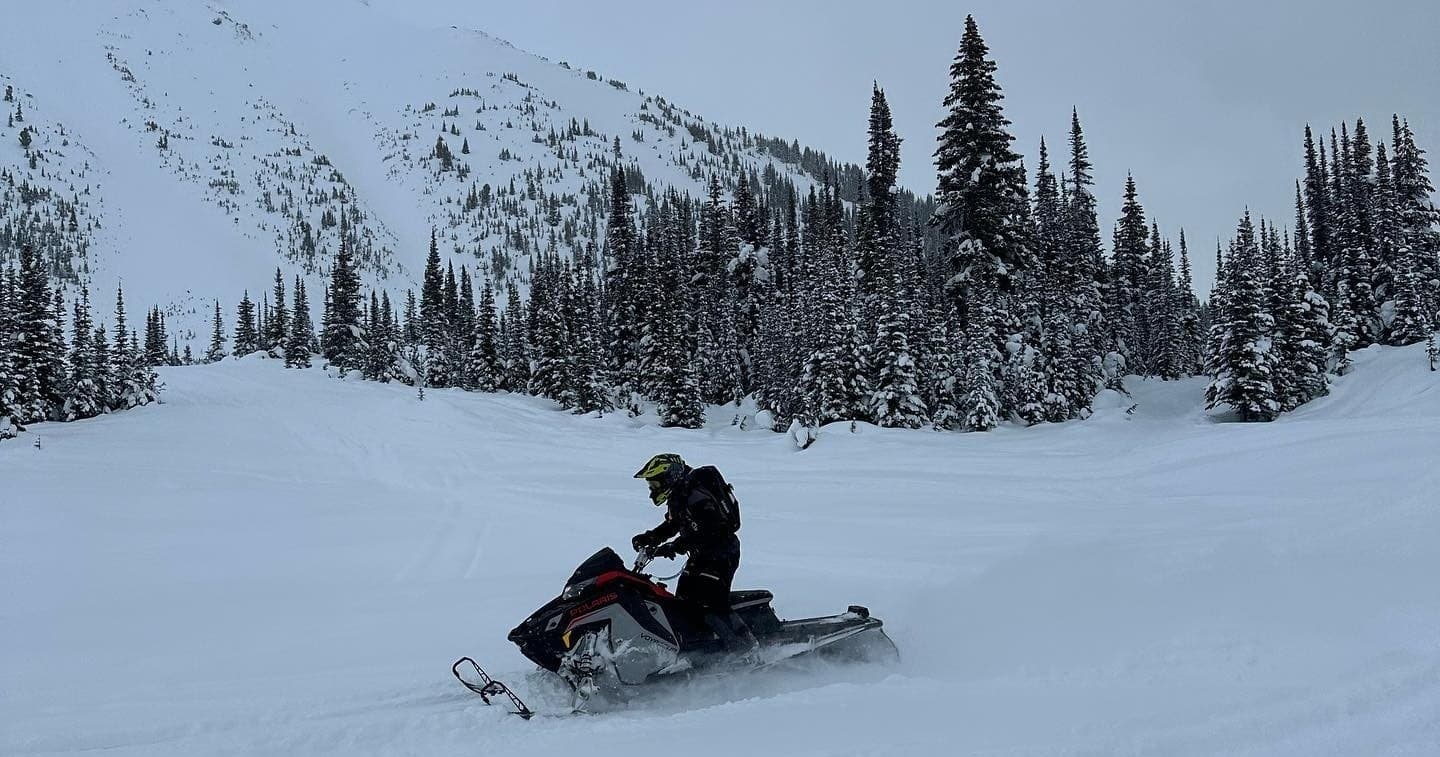 Winter Sports & Snowmobiling with Golden Snowmobile Rentals in Golden BC