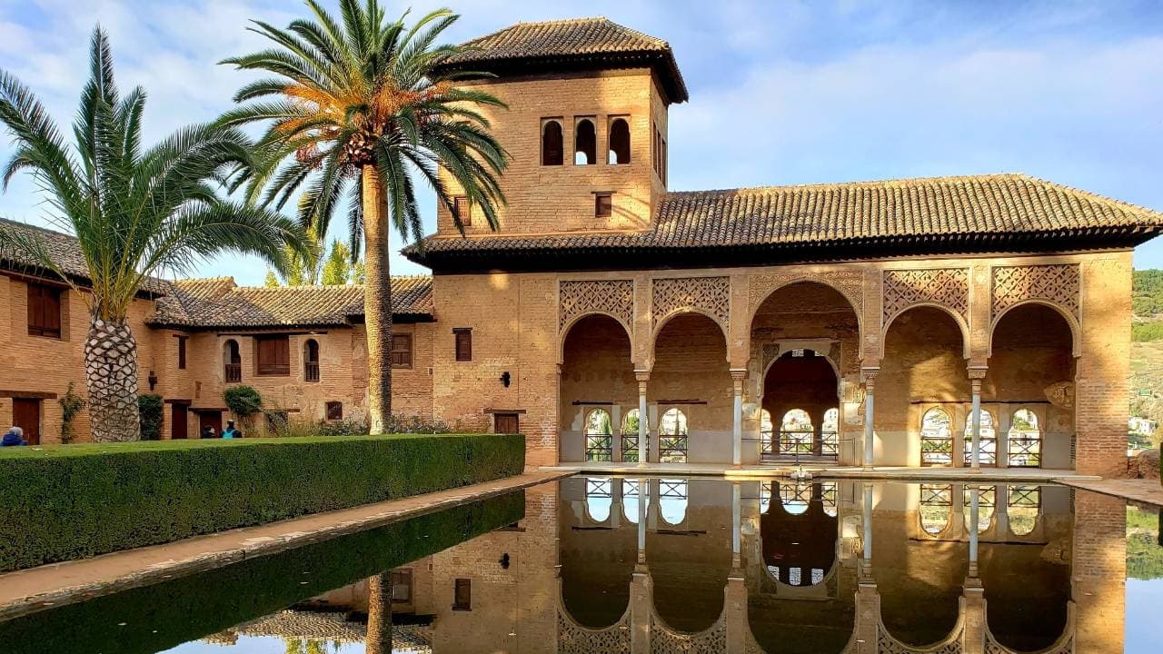 Private Alhambra Tour with Granada Turismo y Ocio