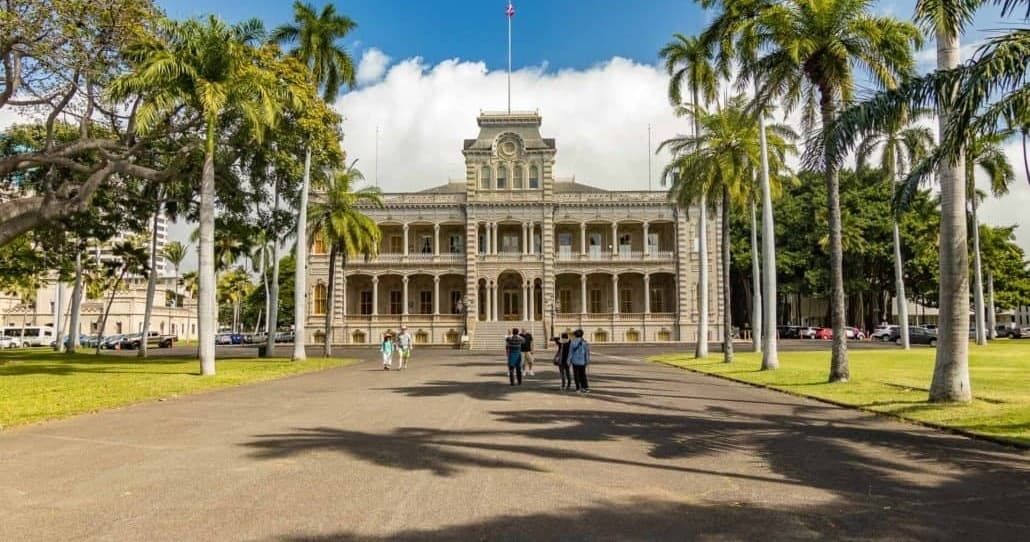 Pearl Harbor History Tour with Hawaii Tours - Oahu