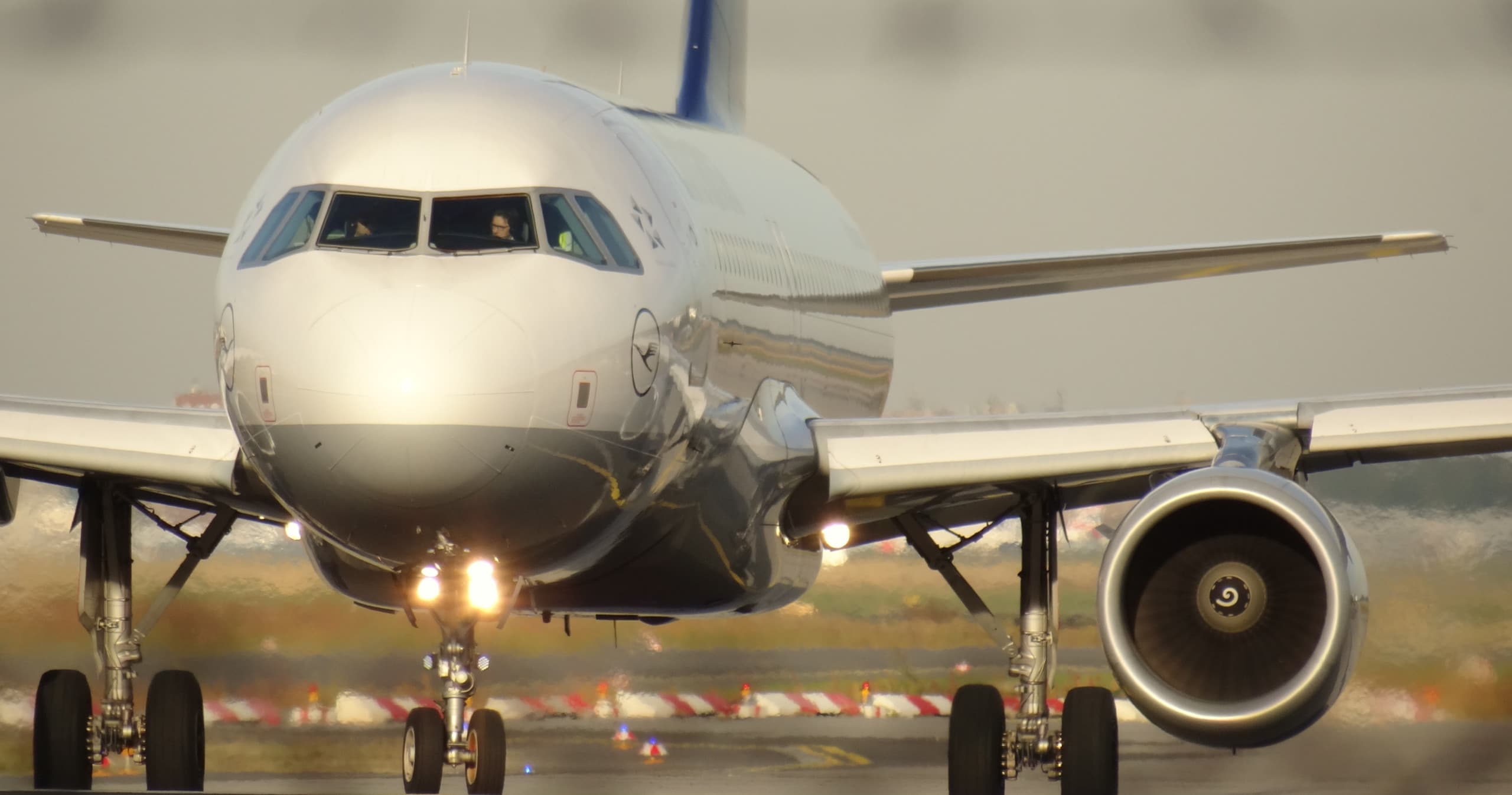 Aviation Adventure: Boeing-737 Flight Simulator at Altitude Flight