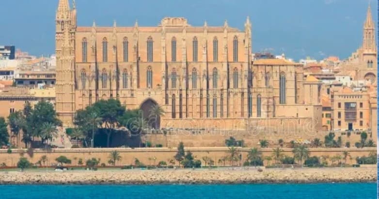 Discovery Tour Illetas: Boat Tour to Hidden Coves and Palma Views photo 1