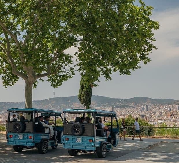 Explore Barcelona’s Iconic Sights on a Private 3-Hour Tuk-Tuk Tour