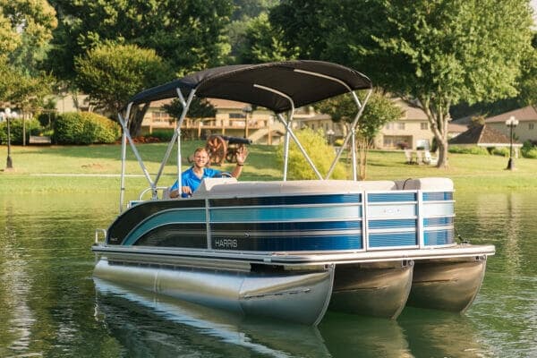 Harris Cruiser 230 Tritoon on Lake Chatuge: Stable, Comfortable Boat Rentals from Hiawassee, GA