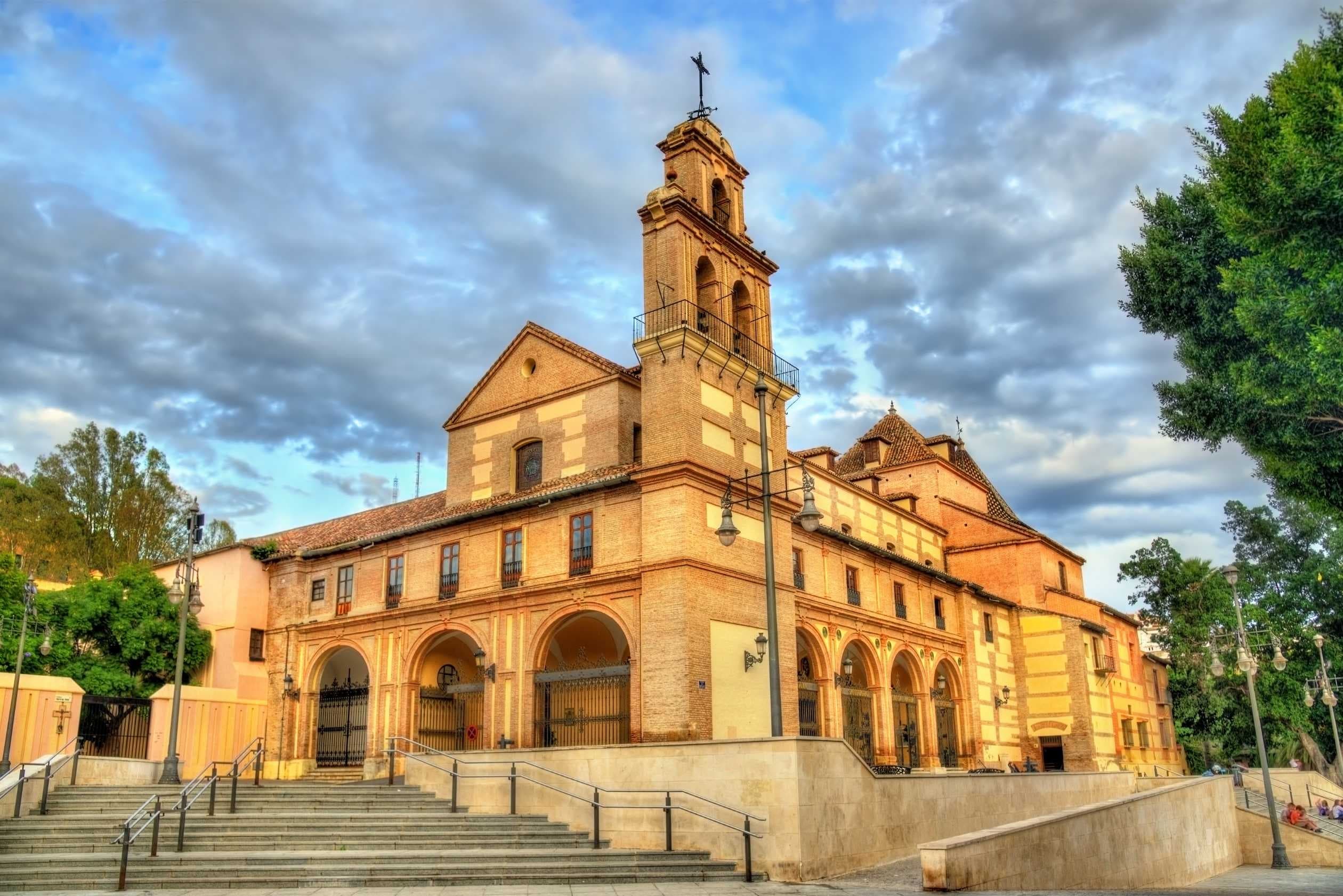 Urban Adventure: Discover Málaga with SmartWalk
