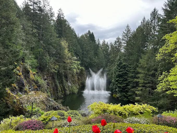 Inside Victoria: 4-Hour Guided Tour to Butchart Gardens, Beacon Hill & Inner Harbour photo 1