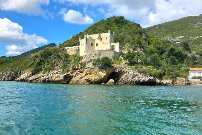 Boat Charters in Sesimbra with Blue Coast Tours