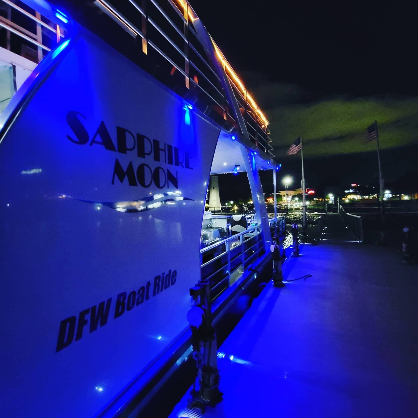 Moonlight Cruises on Lake Ray Hubbard with DFW Boat Ride