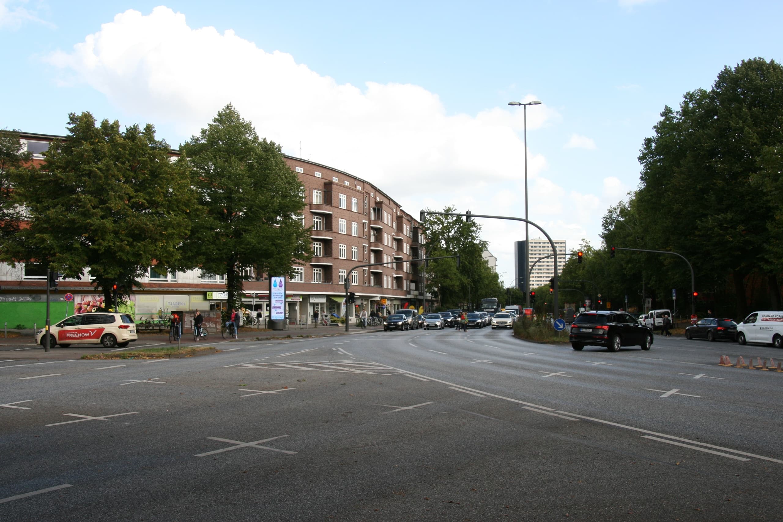 Eimsbüttel walking tour: 2-hour history walk on Osterstraße, Hamburg