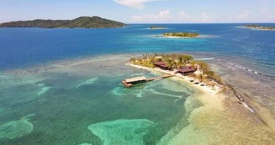 Cayos Cochinos Full-Day Excursion: Snorkel Pristine Reefs from West End