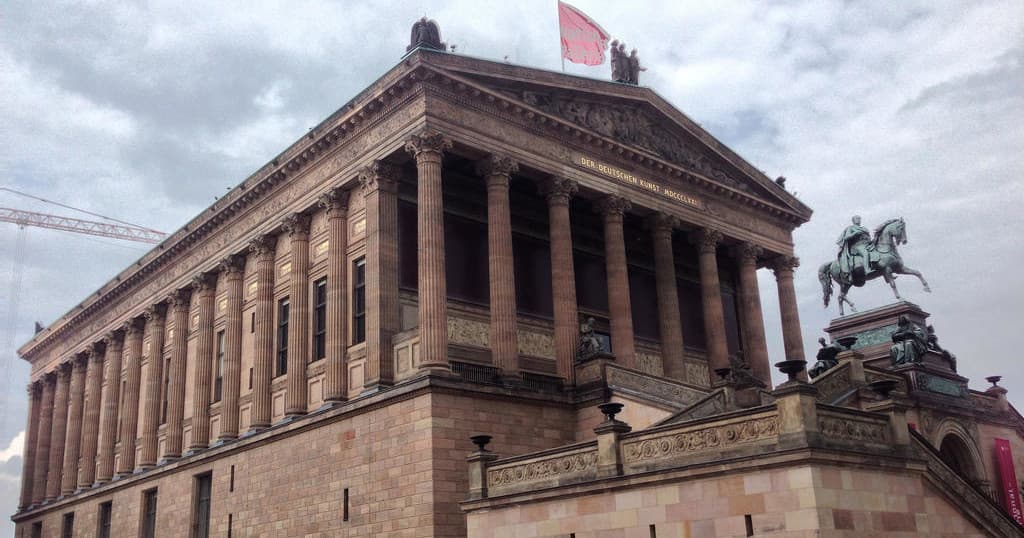 Explore Ancient Wonders: Private Guided Tour of Berlin's Neues & Pergamon Museums