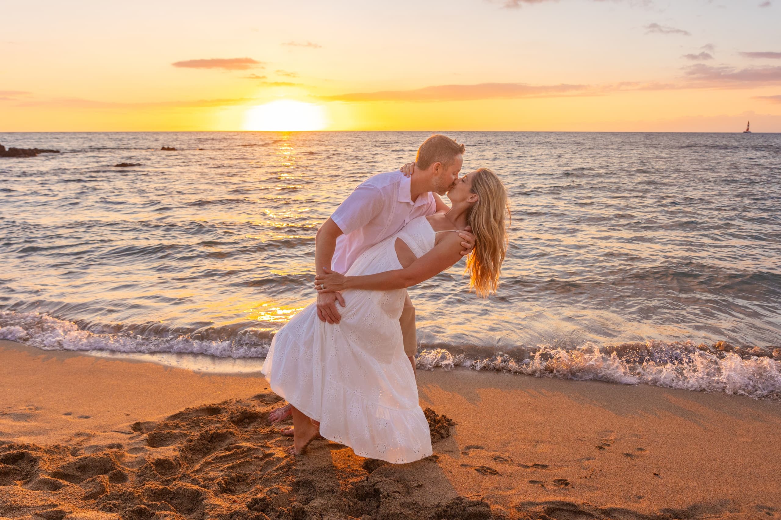 Mauna Kea Resort Golden-Hour Beach Portraits on the Big Island photo 4
