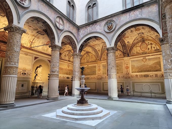 Cultural & historical tours with Florence: Fast-Track Entry to Palazzo Vecchio