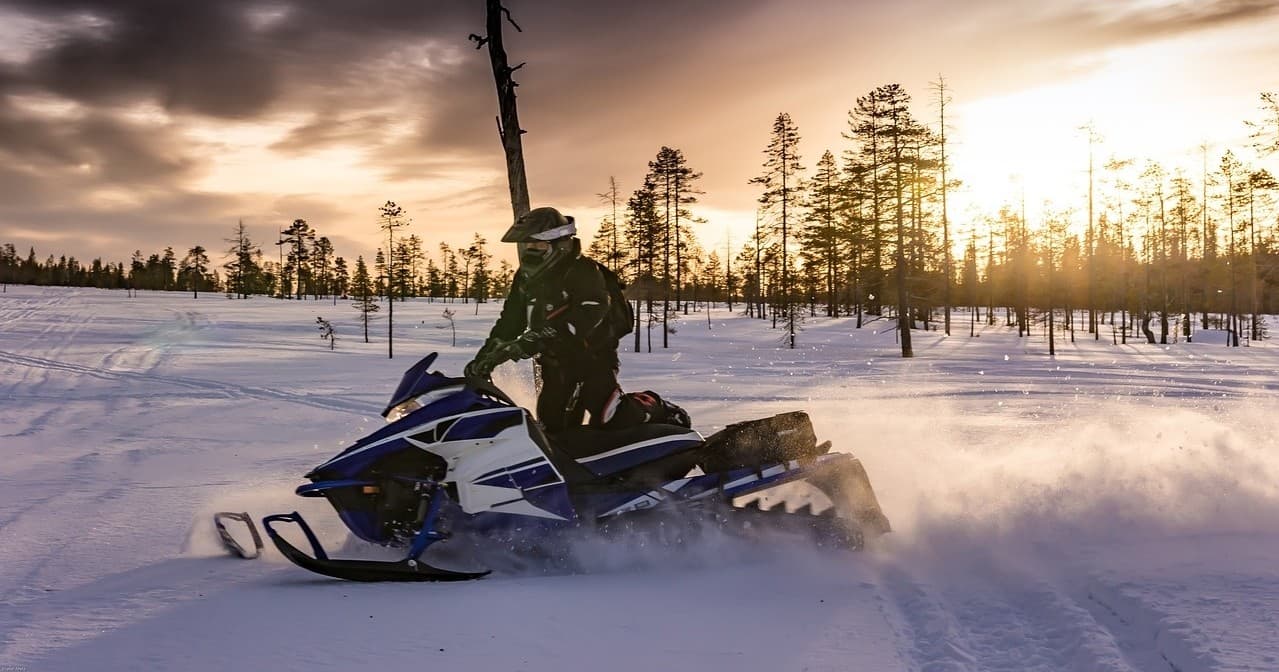 One Day Snowmobile Rental in Grand Marais, MN