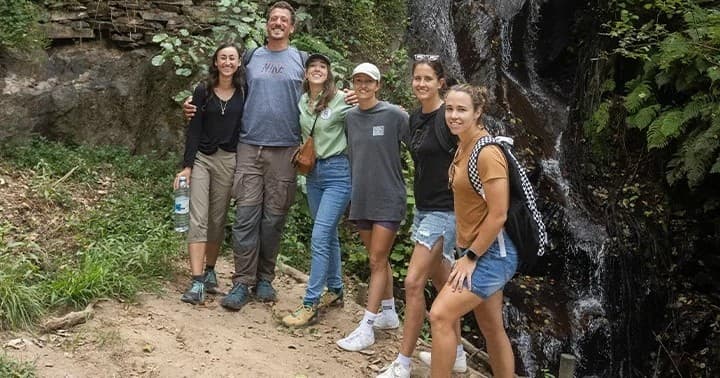 Douro River JeepTour: Scenic Drives & Historic Sights in Porto