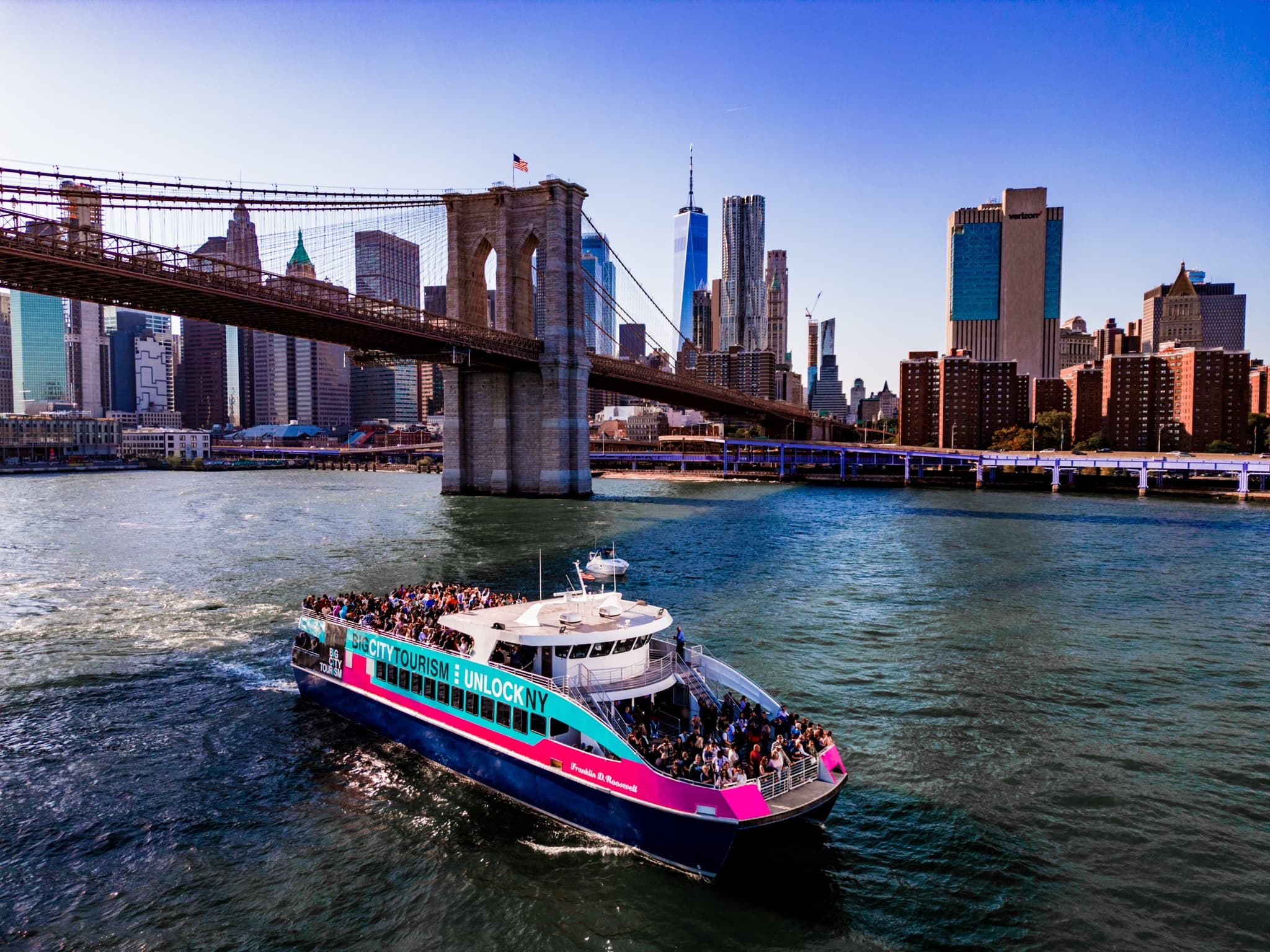 Water Activities: Freedom Liberty Tour in Manhattan