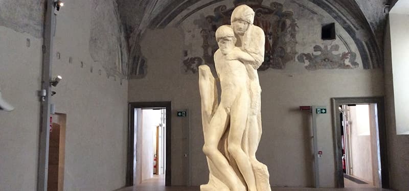 Cultural Landmarks Tour with Milan’s Art Collective