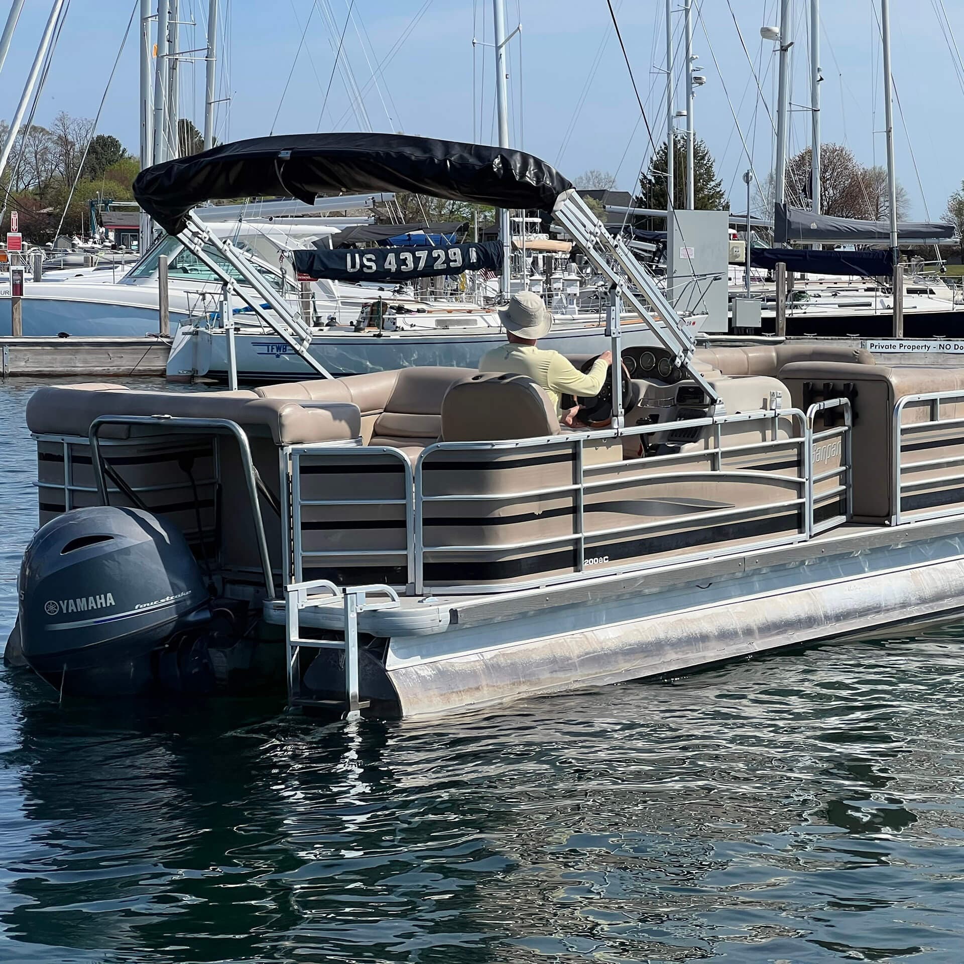Sanpan Pontoon Boat Rentals in Traverse City, Michigan