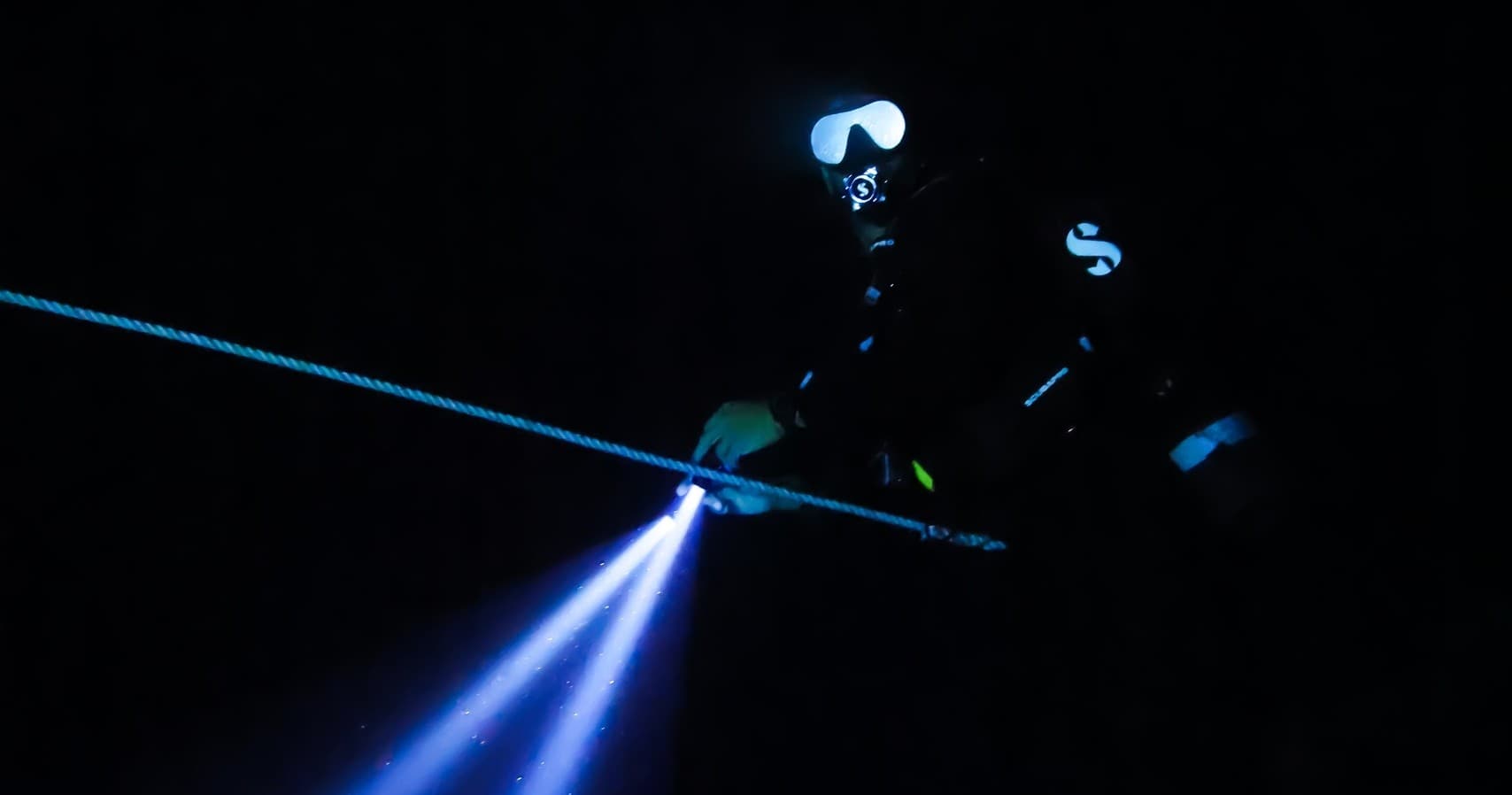 Night Diving with Aquatic Life Divers in Kona Coast