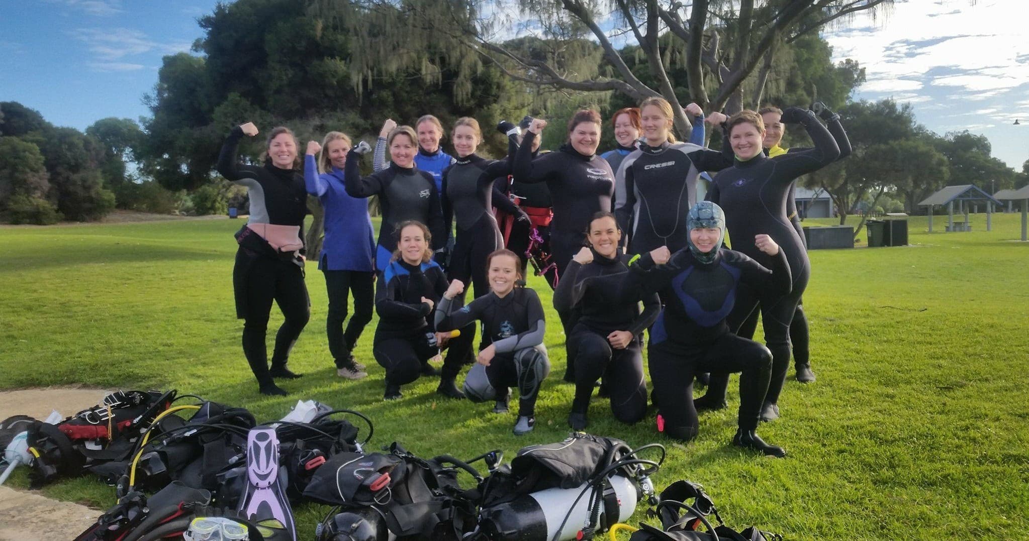 Women-Led Morning Diving in Fremantle Waters