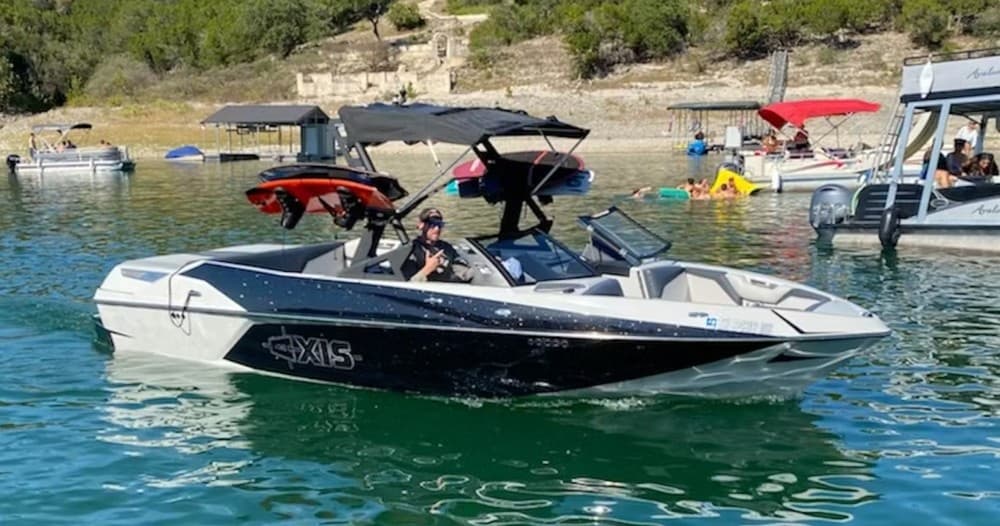 Wakesurfing Adventure on Austin’s Lakes with Float On