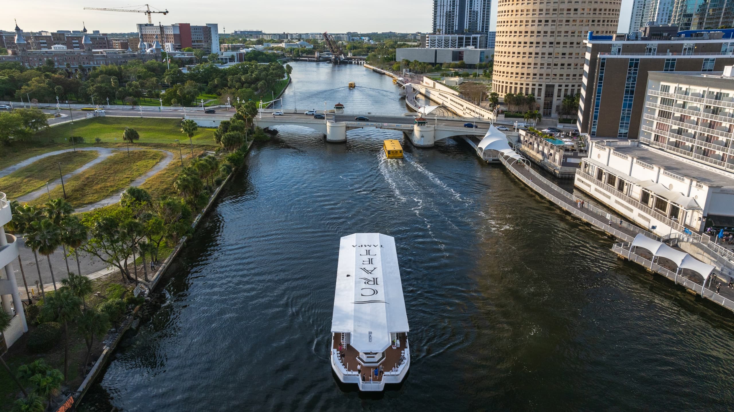 River Dining Thanksgiving Cruise with Craft in Tampa