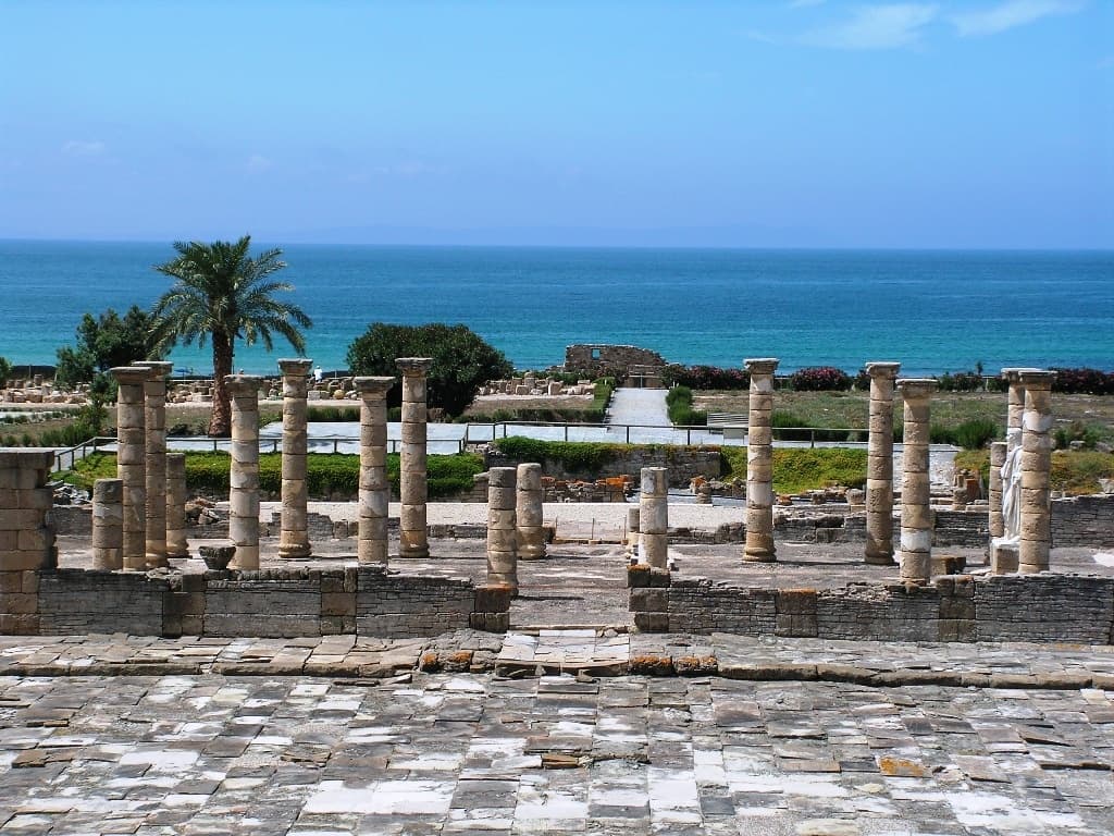 Private Tarifa Day Trip from Sevilla with Checkin Sevilla