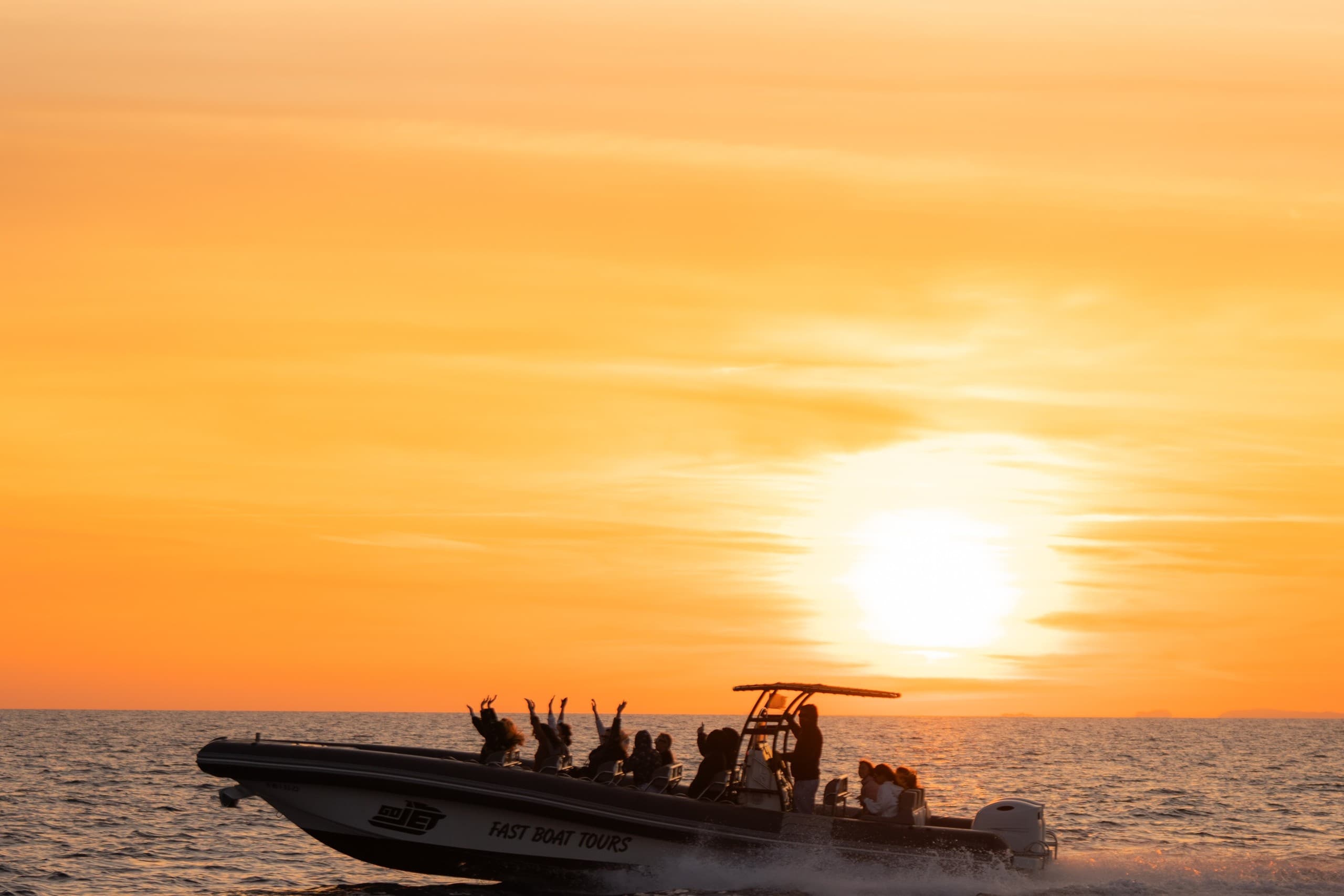 Sunset Speed: Fast Boat VIP to Aucanada Lighthouse in Alcudia Bay
