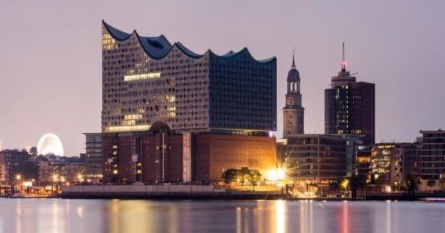 Urban Landmark Tour: Discover Hamburg's Elbphilharmonie with Adventure World Tours
