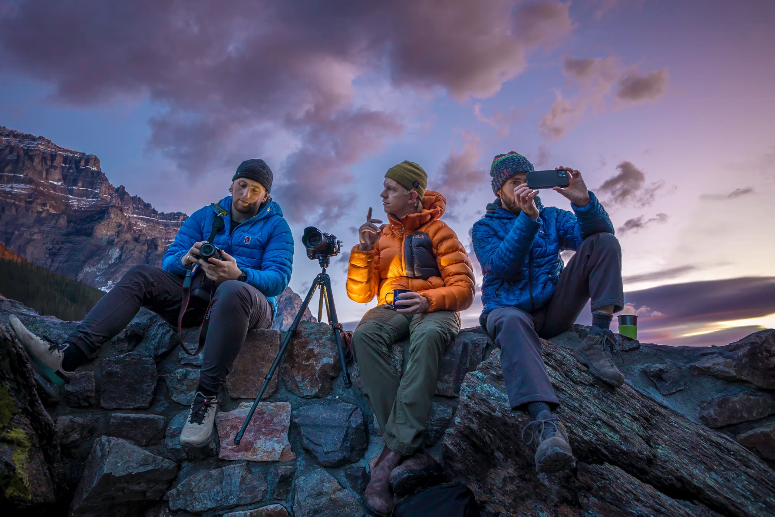 Group Sunrise Photography with Via Via Shuttle at Moraine Lake