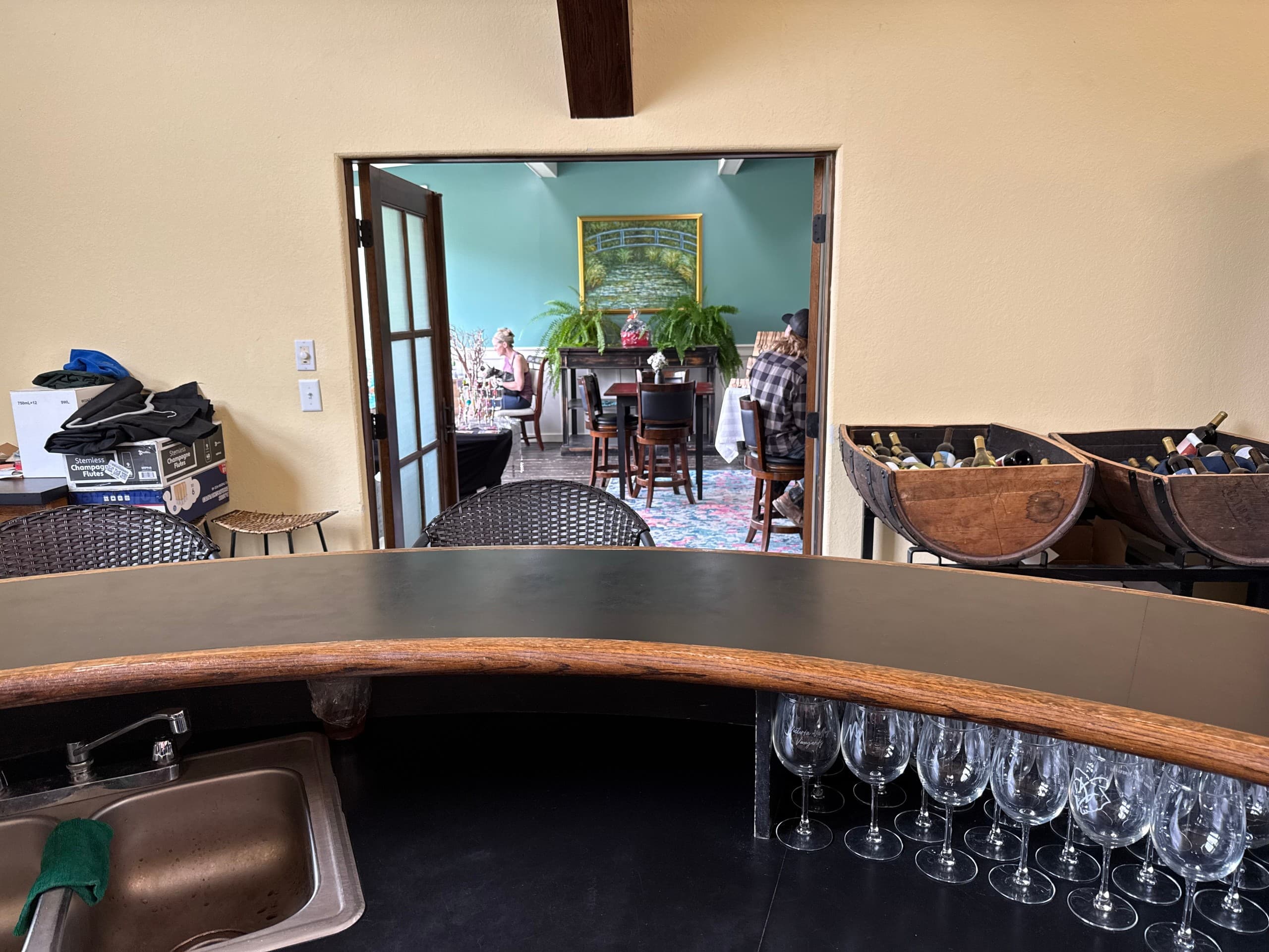 reserve-a-table-in-cleveland-sc-for-a-seamless-1-5-hour-vineyard-tasting photo 1