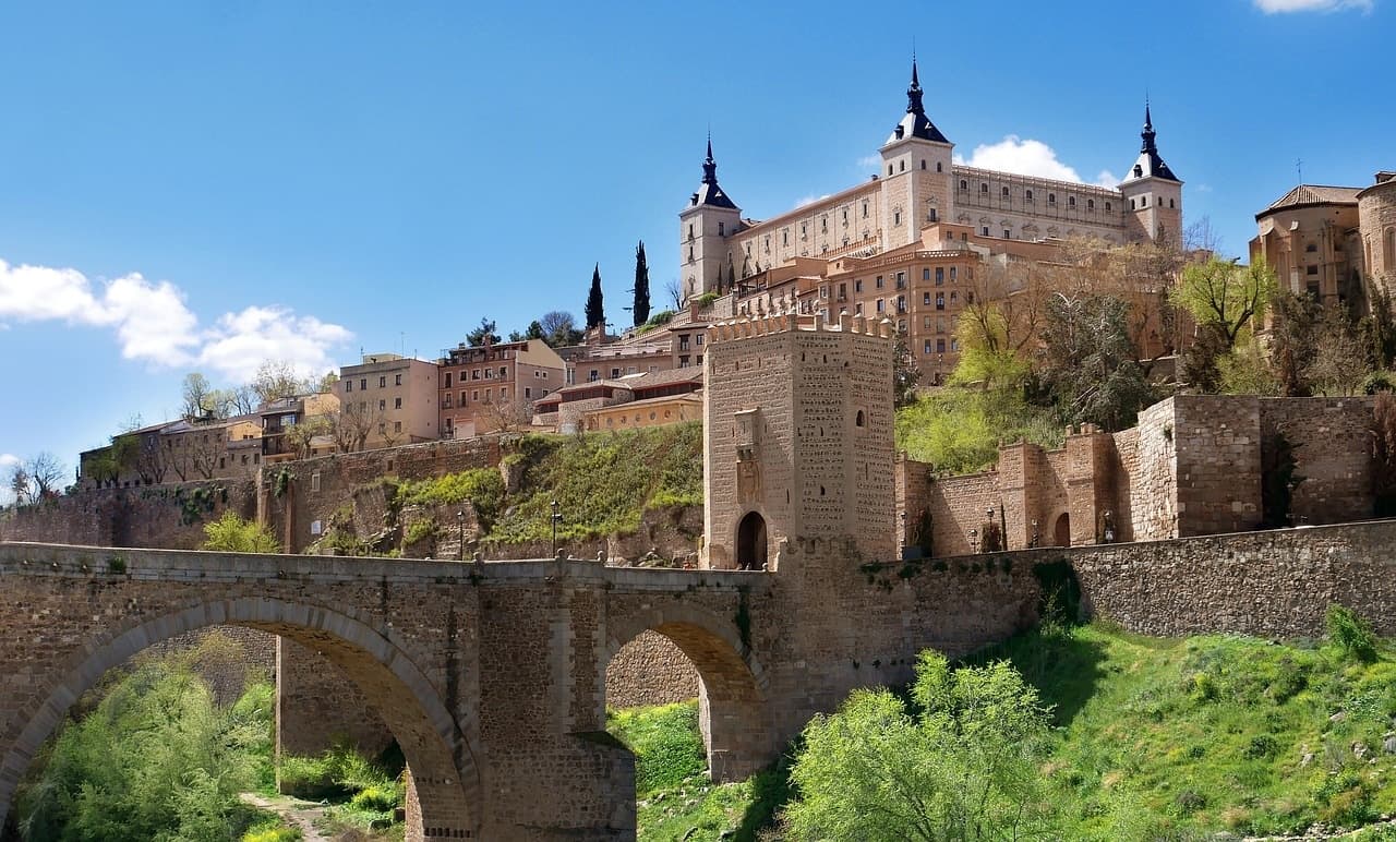Half-Day Toledo Train Trip from Madrid with The Touring Pandas