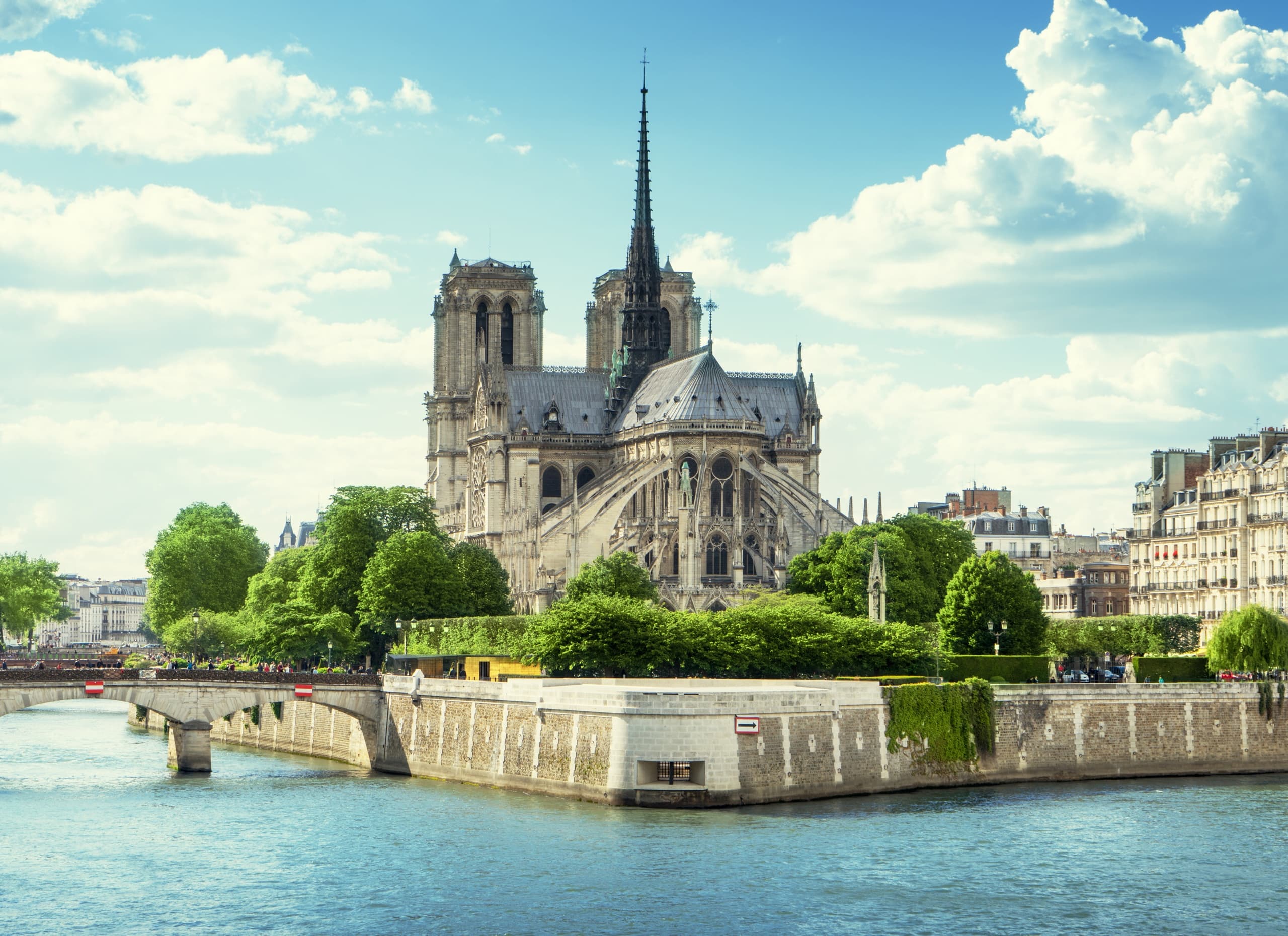 Notre Dame & Île de la Cité Walking Tour by Letz Go City Tours