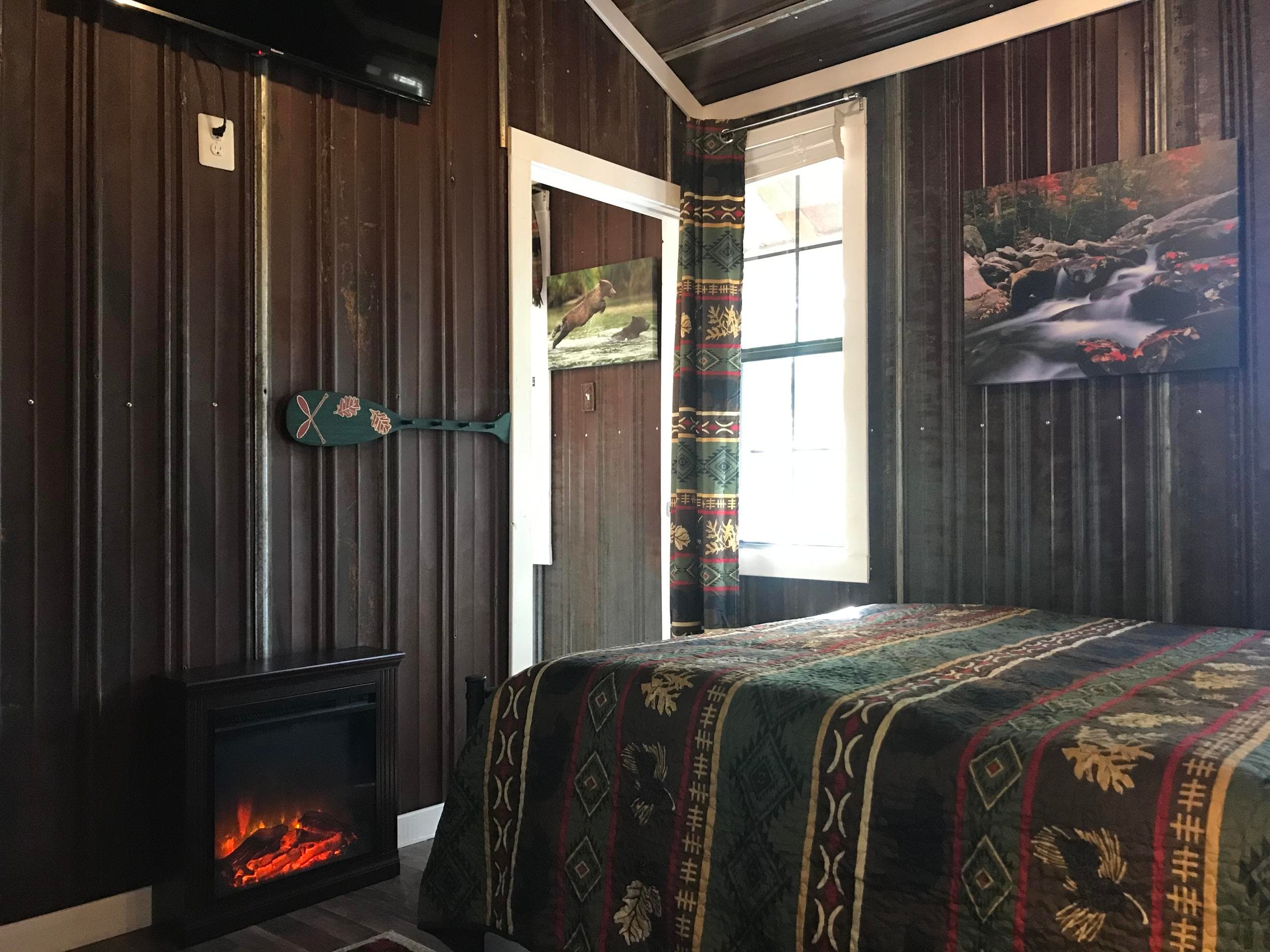 Yowie Cabin Rental at Bigfoot Outfitters in Benton, Tennessee
